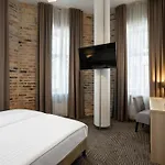 Wellton Centrum & 4*