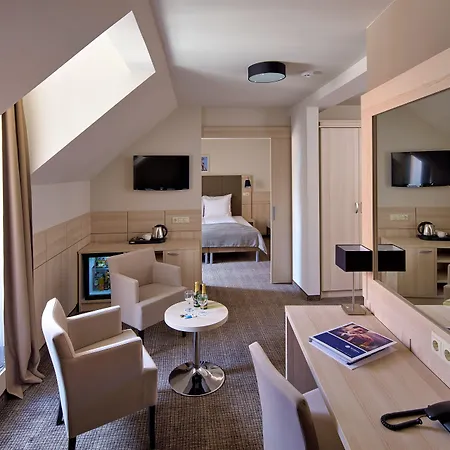 Hotel Wellton Centrum & 4*