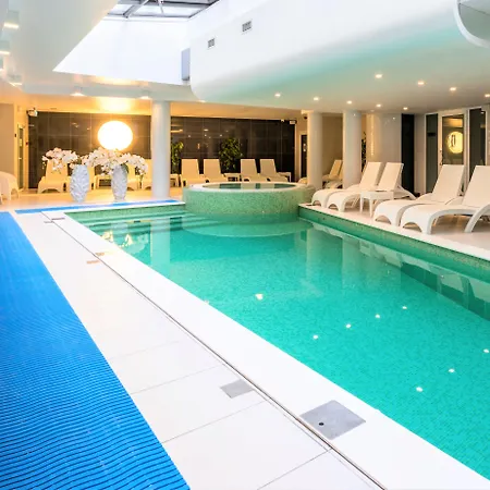 ホテル Wellton Centrum & リガ