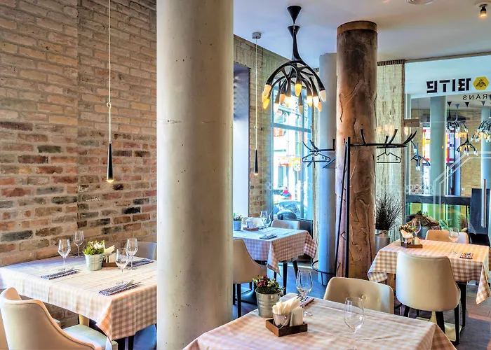 Wellton Centrum & ホテル