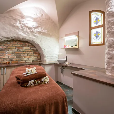 Hotel Wellton Centrum & 4*
