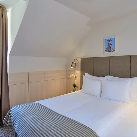 Hotel Wellton Centrum & 4*