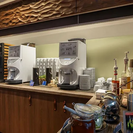 ホテル Wellton Centrum & 4*