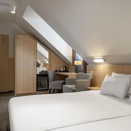 Wellton Centrum & 4* Riga