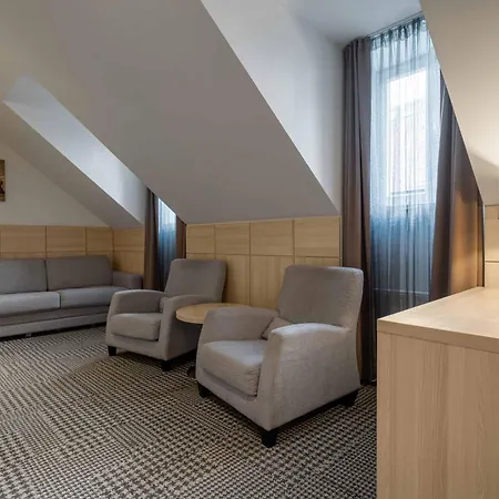 Hotel Wellton Centrum & 4*