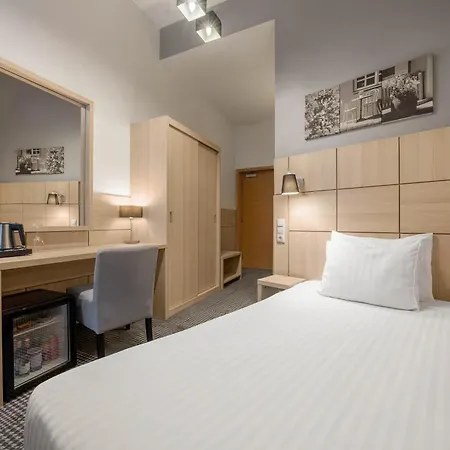 Wellton Centrum & Hotel 4*
