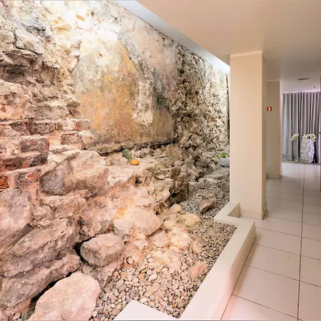 Wellton Centrum & 4*