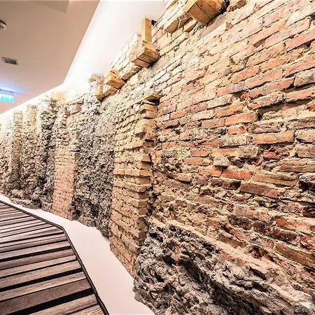 Wellton Centrum & ホテル リガ