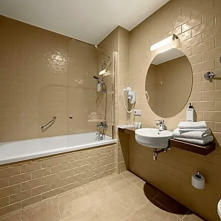 Wellton Centrum & Отель 4*
