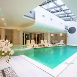 Wellton Centrum & 4*
